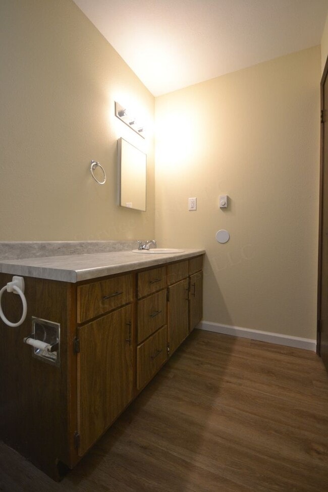 28325 State Hwy P in Cross Timbers, MO - Building Photo - Building Photo