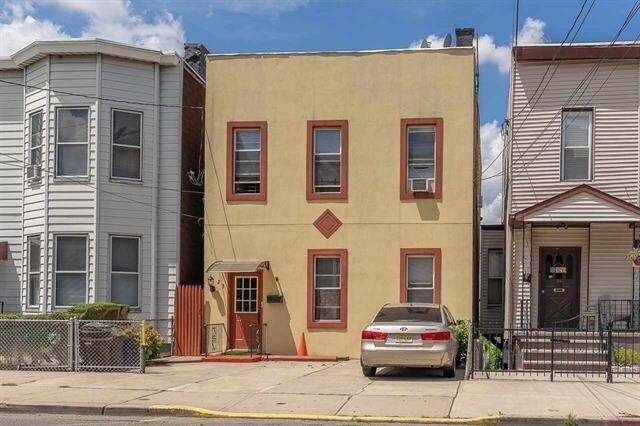 23 Nelson Ave in Jersey City, NJ - Building Photo
