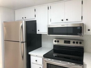 449 Jewel Ct in Belleair Bluffs, FL - Building Photo - Building Photo