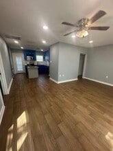 2747 Poinsettia Dr in Dallas, TX - Building Photo - Building Photo