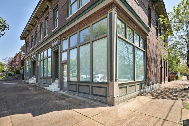 property at 3868 Shenandoah Ave