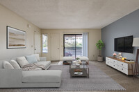 Creekside Village Apartments in Escondido, CA - Building Photo - Building Photo