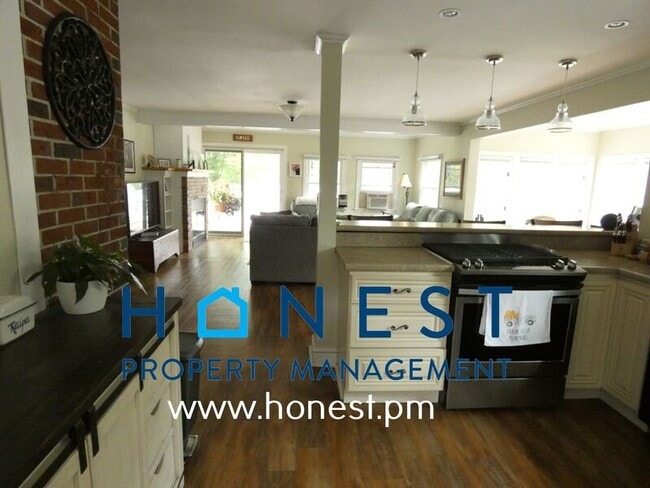 113 Williamson Rd in Manchester, ME - Building Photo - Building Photo