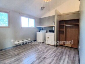 6519-6136 136 Ave NW in Edmonton, AB - Building Photo - Building Photo