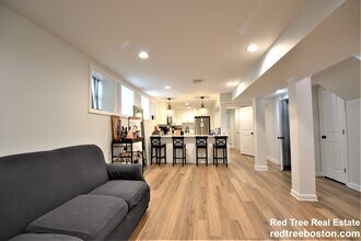 179 Putnam St in Boston, MA - Building Photo - Building Photo