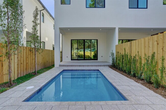 606 SW 7th Ave in Fort Lauderdale, FL - Building Photo - Building Photo