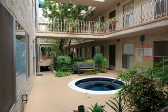 The Cove in Studio City, CA - Foto de edificio - Building Photo
