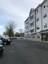 3 Kent Ct, Unit 5 in Somerville, MA - Foto de edificio - Building Photo
