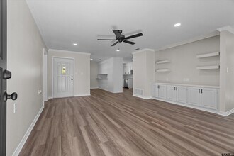 400 S Baker St in Lindale, TX - Building Photo - Building Photo