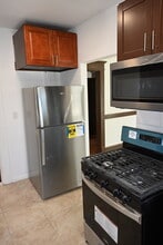 203 Cooke St, Unit 1 st floor in Waterbury, CT - Building Photo - Building Photo