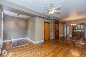828 W Buckingham Pl in Chicago, IL - Foto de edificio - Building Photo