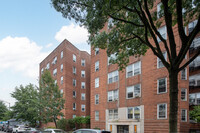 111-32 76th Ave in Forest Hills, NY - Foto de edificio - Building Photo