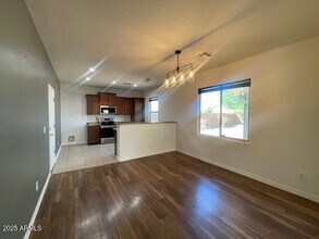 7090 S 252nd Dr in Buckeye, AZ - Foto de edificio - Building Photo