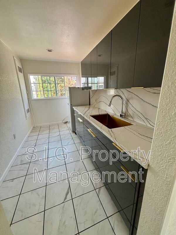 property at 3819 Verdugo Rd