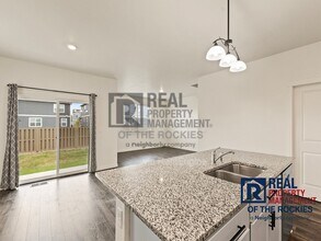 920 London Wy in Severance, CO - Building Photo - Building Photo