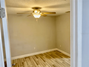 811 E Okaloosa Ave in Tampa, FL - Building Photo - Building Photo