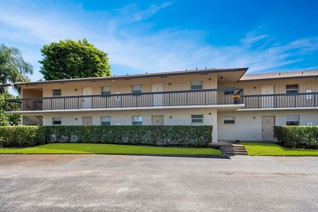 2755 W Atlantic Ave, Unit First encounter