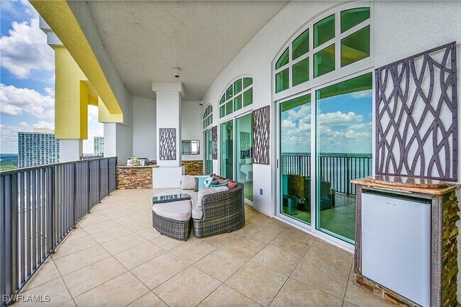 2797 First St in Ft. Myers, FL - Building Photo - Building Photo
