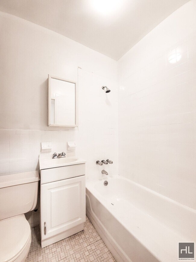 E 28TH ST. in New York, NY - Building Photo - Building Photo