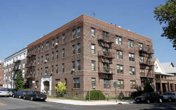 2313 Benson Ave in Brooklyn, NY - Building Photo - Building Photo