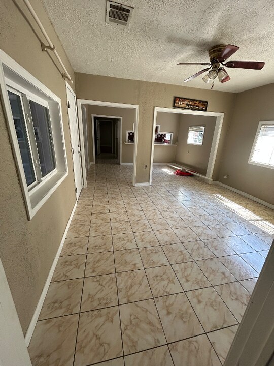 904 E Hedrick St in Houston, TX - Foto de edificio