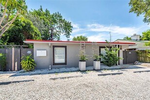 628 NE 8th Ave in Fort Lauderdale, FL - Building Photo