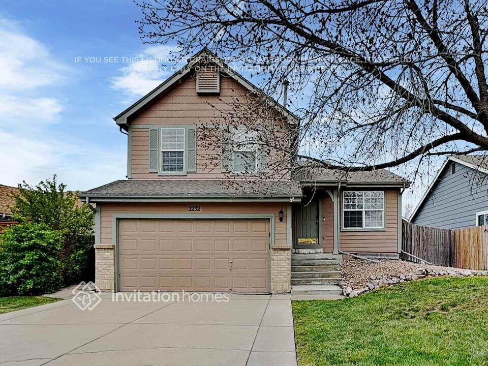 2232 E 97th Dr in Thornton, CO - Building Photo