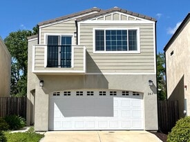 267 Via las Casitas in Templeton, CA - Building Photo