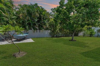 1945 S Hibiscus Dr in North Miami, FL - Building Photo - Building Photo