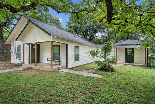 829 N Paddock Ave in Stephenville, TX - Building Photo - Building Photo