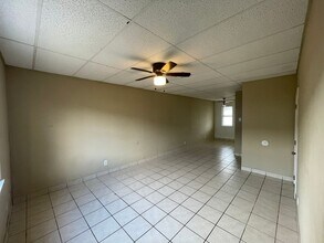 102 N Commonsway Dr in Portland, TX - Building Photo - Building Photo