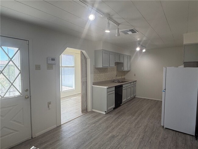 2155 Kingman Ave in Kingman, AZ - Building Photo - Building Photo