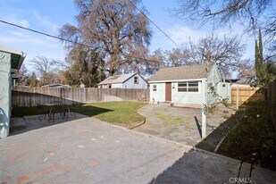 955 Aspen St, Unit Rear in Chico, CA - Building Photo