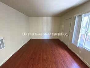 105 Atlantic Ave in Long Beach, CA - Building Photo - Building Photo