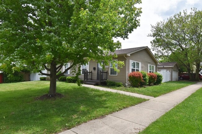 property at 650 W Park Ave