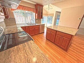 11257 Bubb Rd in Cupertino, CA - Building Photo - Building Photo