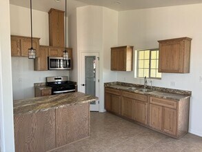 452 S Emmanuel Ave in San Luis, AZ - Building Photo - Building Photo