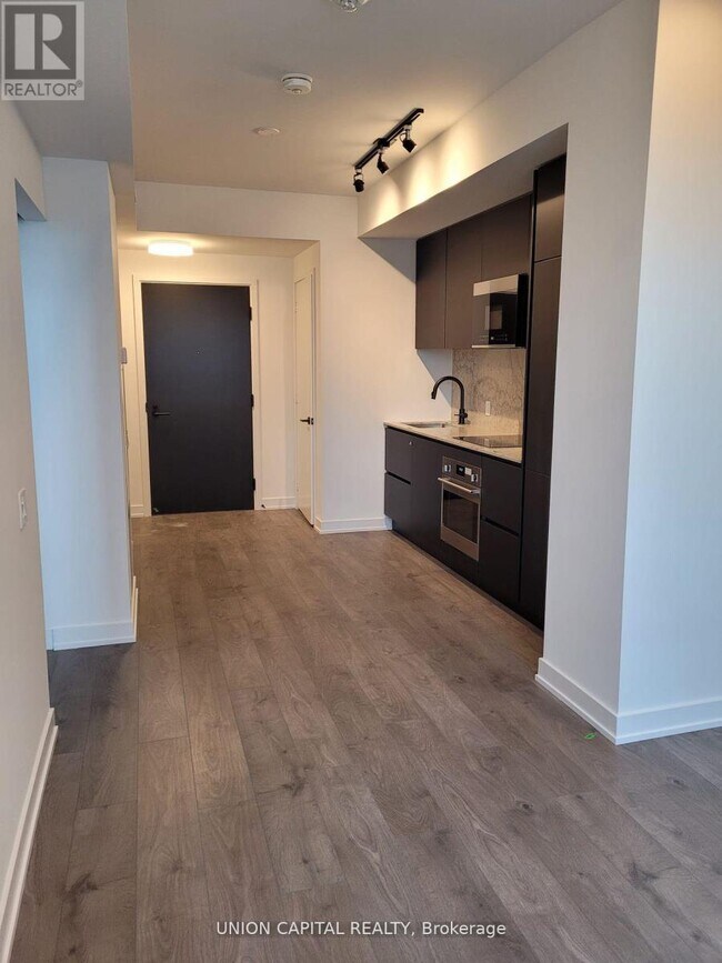 108-1108 Peter St in Toronto, ON - Building Photo - Building Photo
