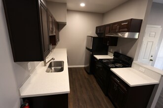 8800 Westplace Dr in Houston, TX - Building Photo - Building Photo