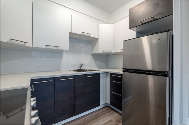 6950 Fielding in Montréal, QC - Building Photo - Interior Photo