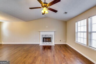 2727 Manor Cove in Decatur, GA - Building Photo - Building Photo