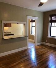 66 Queensberry St, Unit 317 in Boston, MA - Foto de edificio - Building Photo