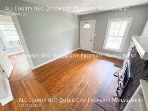 1854 Denham St in Cincinnati, OH - Building Photo - Building Photo