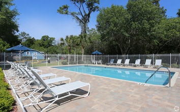 The Mustang at Ocala Apartments in Fort Lauderdale, FL - Foto de edificio - Building Photo