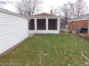 5312 Syracuse St in Dearborn Heights, MI - Building Photo - Building Photo