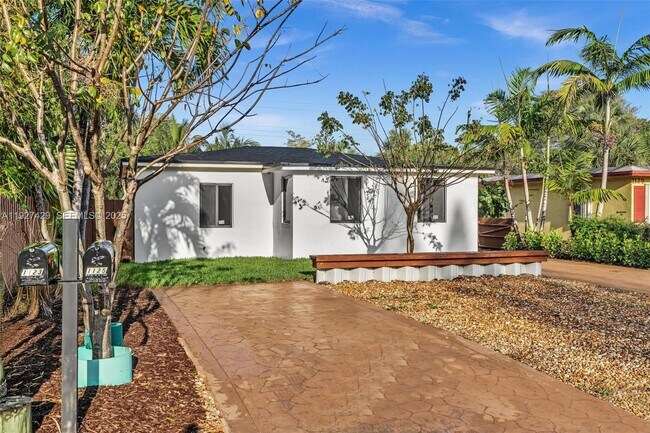 1123 NE 1st Ave. in Fort Lauderdale, FL - Foto de edificio - Building Photo