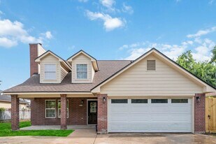 5847 Southington St in Houston, TX - Building Photo