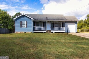 4541 Center Hill Church Rd in Loganville, GA - Building Photo