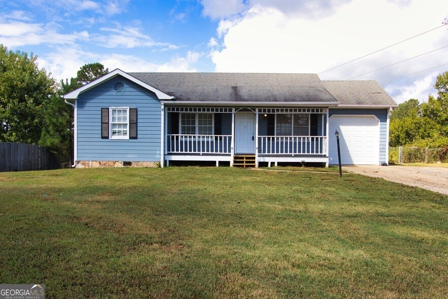 4541 Center Hill Church Rd in Loganville, GA - Building Photo