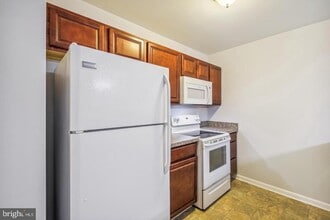 102 Hunter's Way in Salisbury, MD - Building Photo - Building Photo